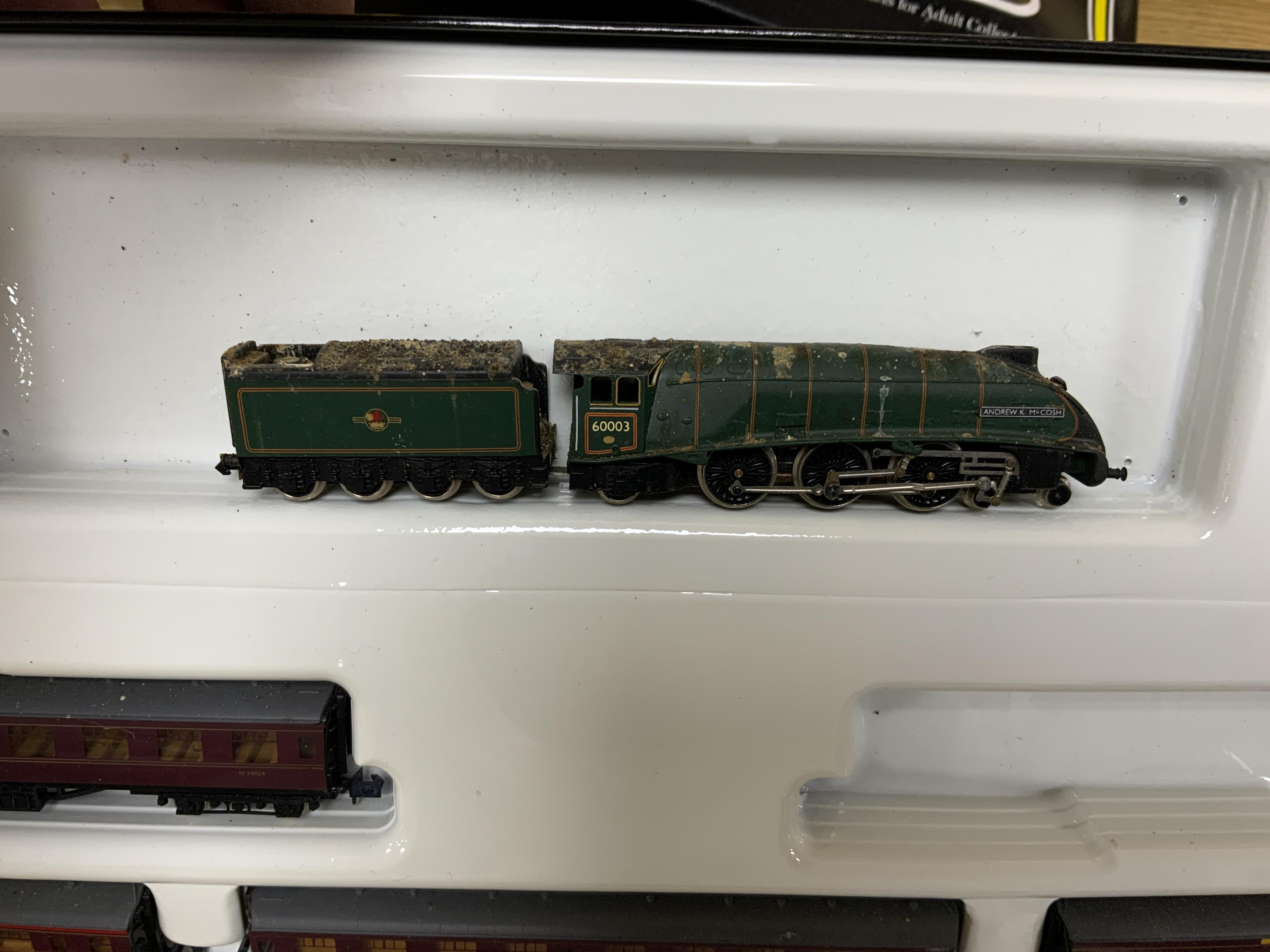 Five boxed Graham Farish N gauge railway train sets; two No.8527 Passenger Sets - ‘Capitals Limited’, two No.8526 Passenger Sets - ‘Bournemouth Belle’, and a Starter Set No.8540, all incomplete, missing track and accesso